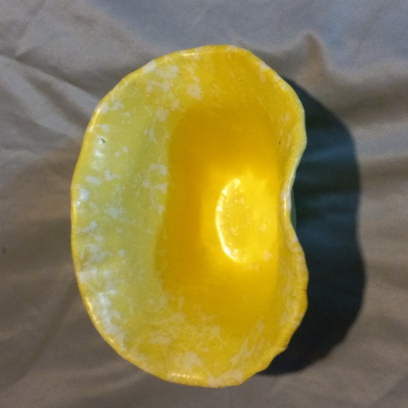 Bin # 5 Vintage Shawn n USA ceramic vase - Picture 2 of 6